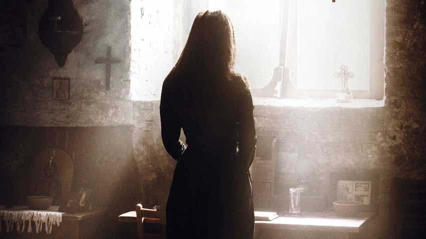 Зловещий свет The Devil's Light (2021)